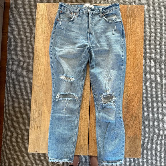 Abercrombie High Rise Jean - The Skinny - Size 28 - Picture 1 of 4
